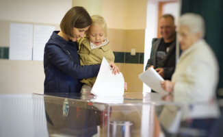 Trwają wybory parlamentarne. PKW podała pierwsze dane o frekwencji [GALERIA]