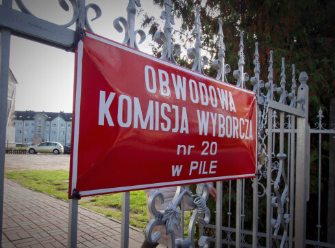 Jak oddać ważny głos? Co z referendum? Instrukcje  - grafika