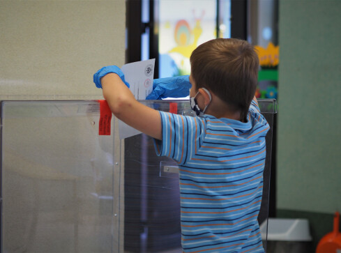 Wysoka frekwencja. Chodzież przoduje  - grafika