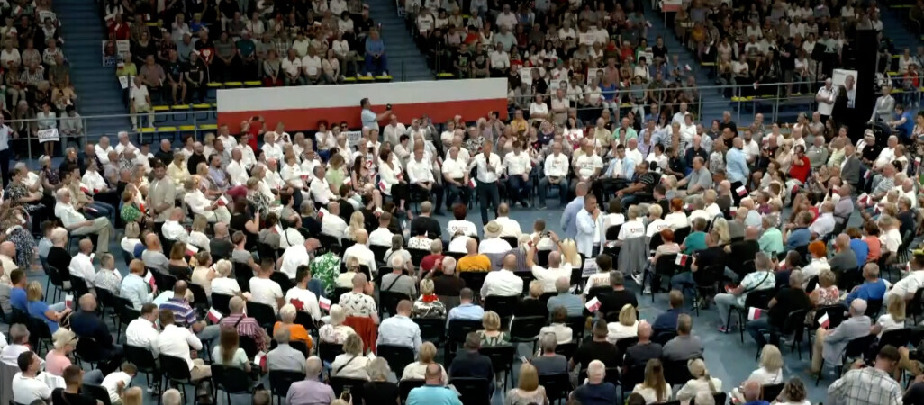 Tusk w Pile: Nie powinni pchać się do władzy ludzie, którzy nie wiedzą, co to jest radość życia