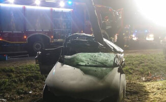 Zginęła młoda kobieta. Kierowca walczy o życie.