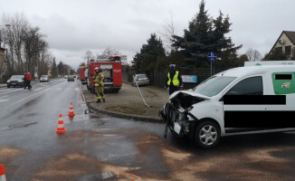 Dwie osobówki zderzyły się na Bydgoskiej 