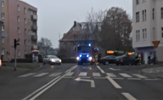 Na skrzyżowaniu w Pile zderzyły się dwa auta 