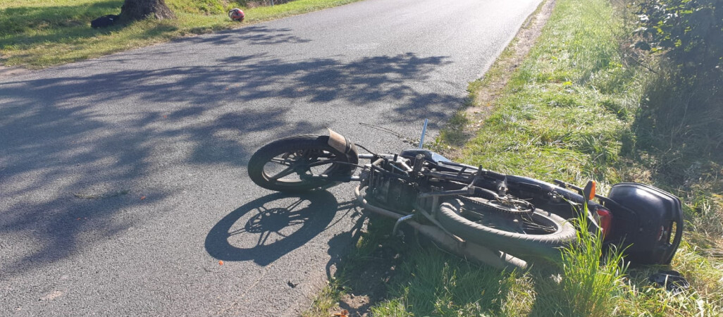 Wjechał motorowerem w auto, bo do śniadania wypił pół litra wódki 
