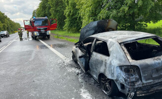 Audi A3 spłonęło doszczętnie na DK11 