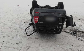 Policjanci myśleli, że wpadł w poślizg, a on był pijany