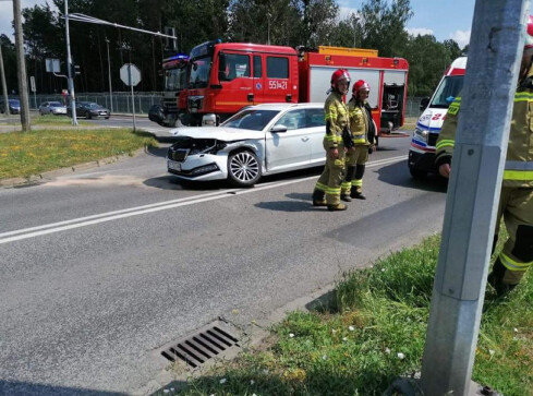 Zderzenie aut na skrzyżowaniu w Pile [ZDJĘCIA] - grafika
