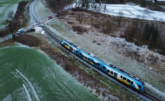 Ciężarówka wjechała pod pociąg relacji Piła - Szczecin - ZDJĘCIA