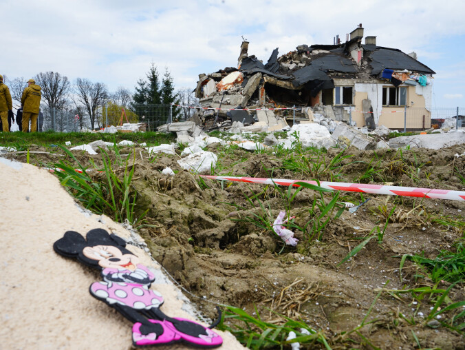 Stan trzech osób poszkodowanych w katastrofie jest ciężki  - grafika