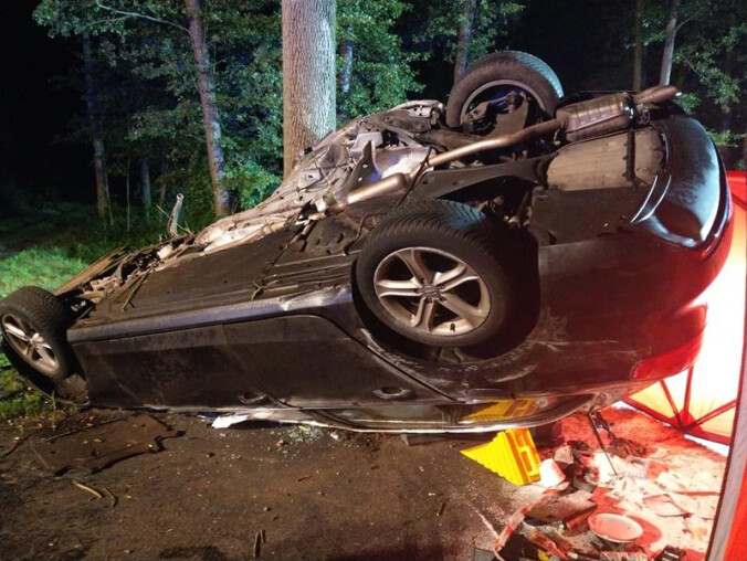 Tragiczny wypadek na drodze Szamocin-Białośliwie [ZDJĘCIA] - grafika