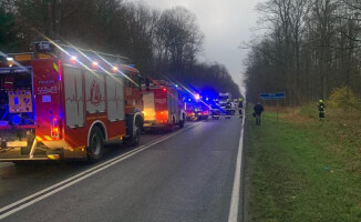 Cztery osoby ranne w wypadku na DK 10 w Śmiłowie 
