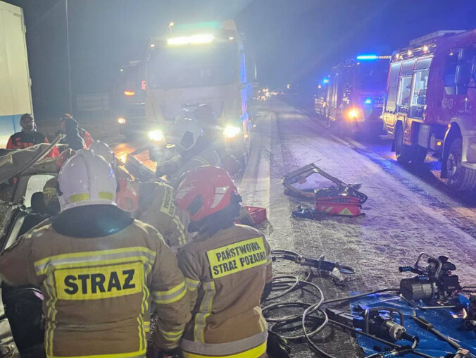 Odwilż i mróz, i tak na przemian. Efekt? Dużo kolizji - grafika