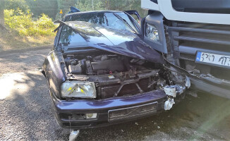 Ciężarówka wymusiła pierwszeństwo. Kierowca volkswagena w szpitalu