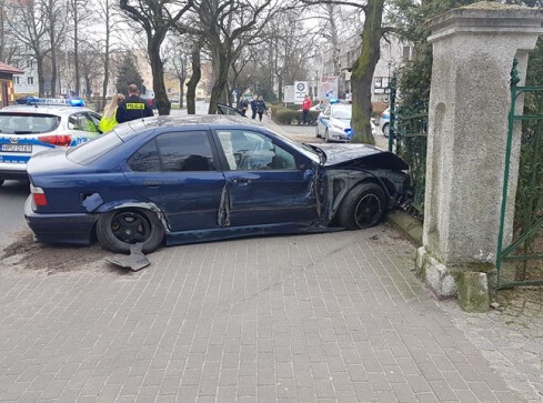 Kierowca był pod wpływem alkoholu - grafika