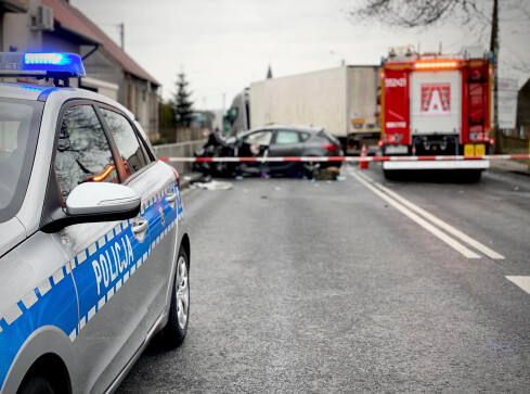 Wypadek w Śmiłowie. Jedna osoba ranna - grafika