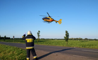 Motocyklista zderzył się z ciężarówką. Jest w stanie ciężkim 