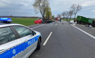 Śmiertelny wypadek na DK 11. Droga była całkowicie zablokowana 