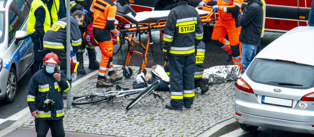 Rowerzysta potrącony na rondzie. To już drugi wypadek w ciągu tygodnia 