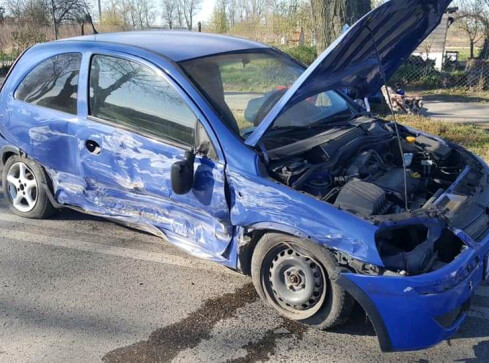 Poranna kolizja pod Łobżenicą - ZDJĘCIA - grafika