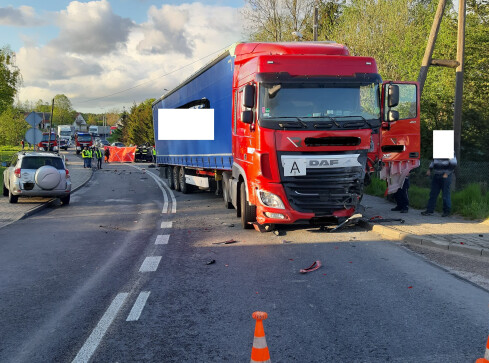 Kobieta jechała z dziećmi. Miała 104 km/h w terenie zabudowanym  - grafika