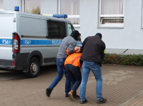 Gwałt w Zduńskiej Woli przypomina sprawę z Piły sprzed 12 lat  - grafika