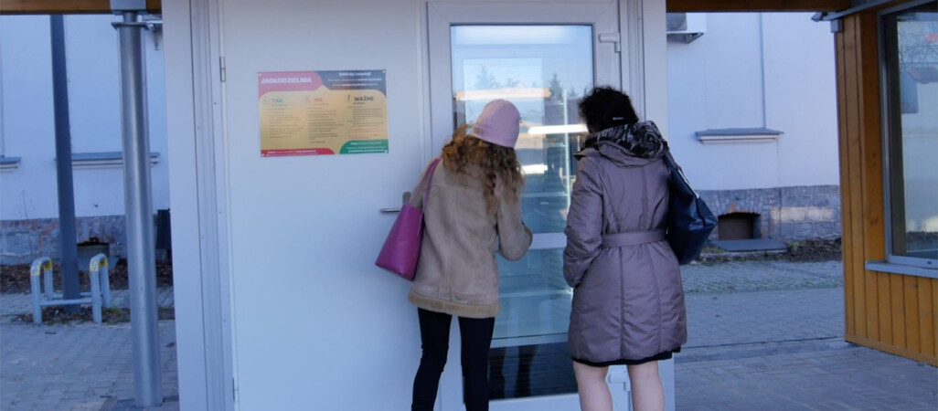 Pierwsza lodówka społeczna w powiecie już działa