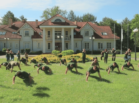 Leśnicy "pompują" dla Hani, a Julka jedzie na operację  - grafika