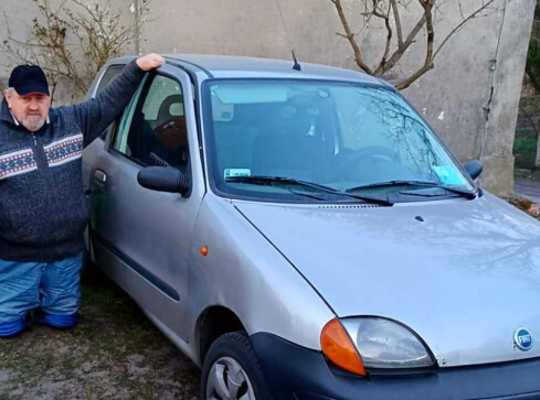 Nowe nogi dla Marka - zbiórka pieniędzy na remont fiata - grafika