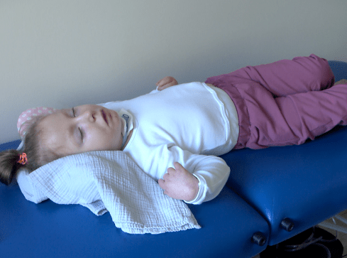 Ponad 20 tysięcy złotych to cena za lepsze życie Neli  - grafika