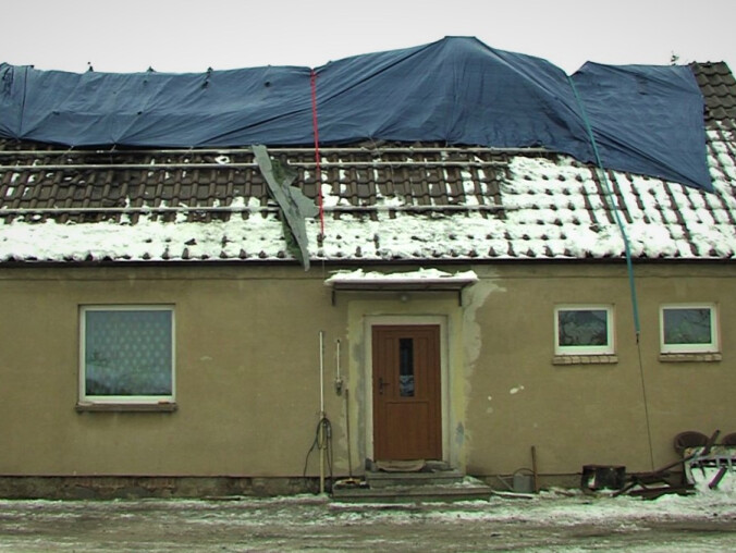 Rodzina z Dzierzążenka straciła dach nad głową  - grafika