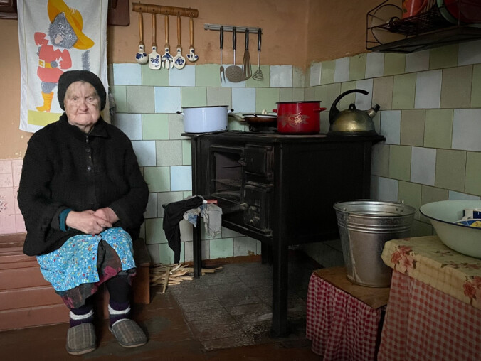 82-letnia Stanisława mieszka w domu bez dachu - VIDEO  - grafika