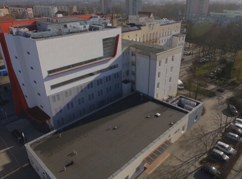 Ponad 50 osób z kliniki Ars Medical w Pile na kwarantannie - grafika