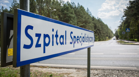 Dwa oddziały wciąż zawieszone. Brakuje lekarzy - grafika