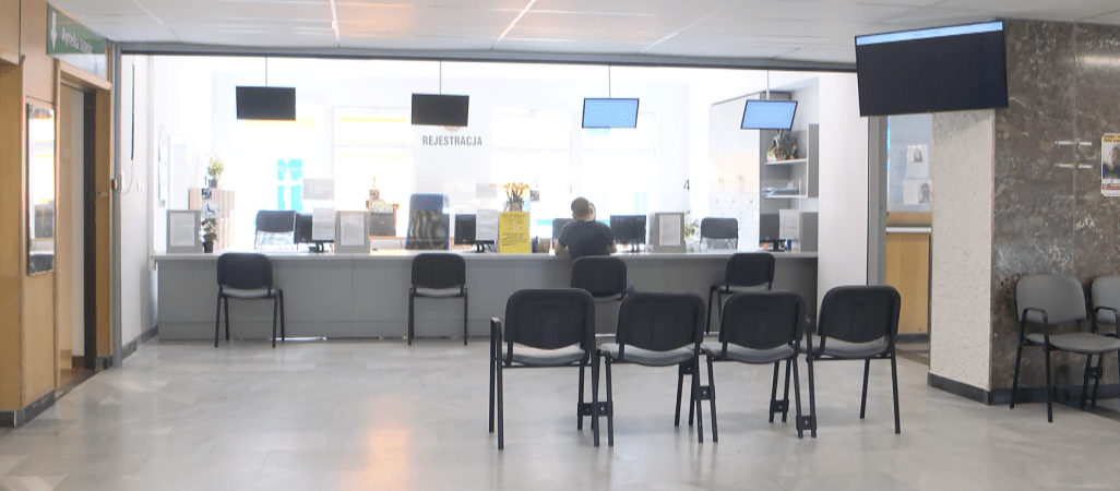 Pół miliona nieodwołanych wizyt lekarskich, a kolejki coraz dłuższe