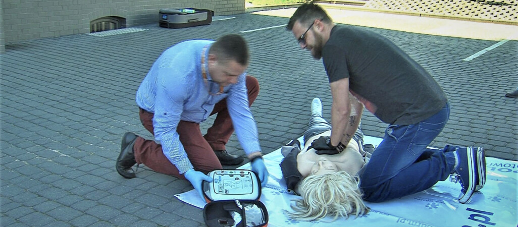 Kolejny defibrylator w Pile. To urządzenie ratuje życie 