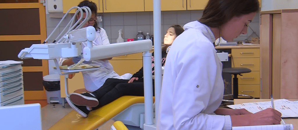 Zgryz z dentystami. Problemy z organizowaniem opieki stomatologicznej dla uczniów