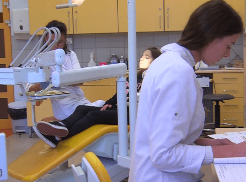 Zgryz z dentystami. Problemy z organizowaniem opieki stomatologicznej  - grafika