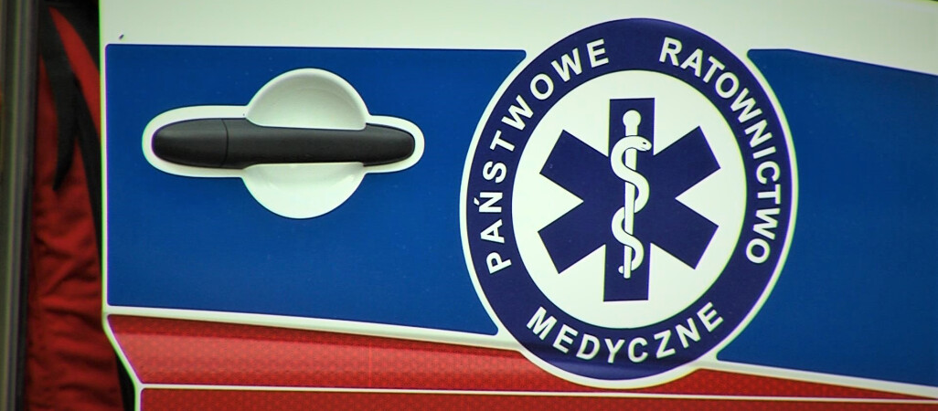 Covidowa karetka po wypadku. Zastąpioną ją 17-letnim ambulansem