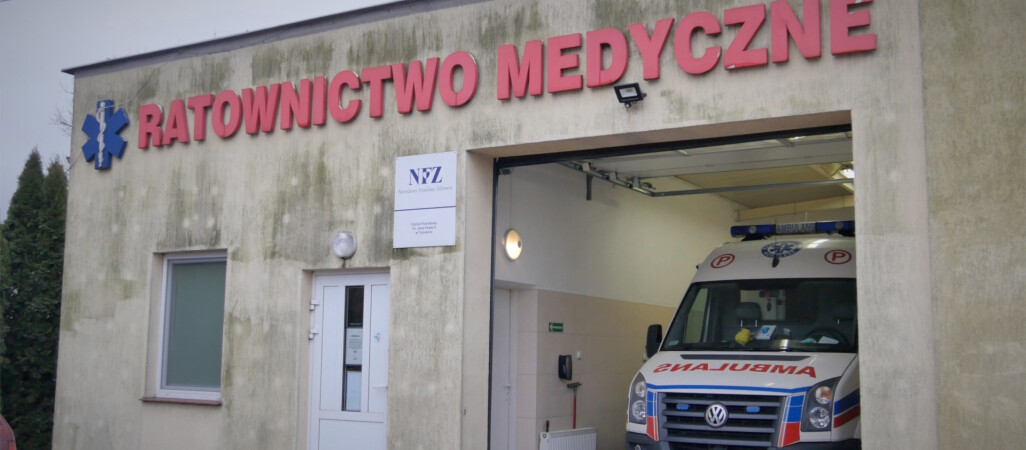 Dyrektor obniży pensję ratownikom medycznym?