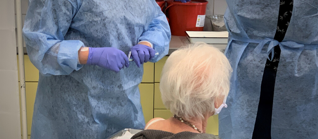 Pacjenci z omicronem zapełniają szpitalne sale 