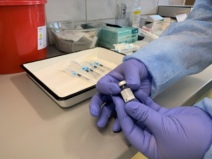 Wkrótce trzecia dawka dla wszystkich. Polacy powiedzieli, czy zamierz - grafika