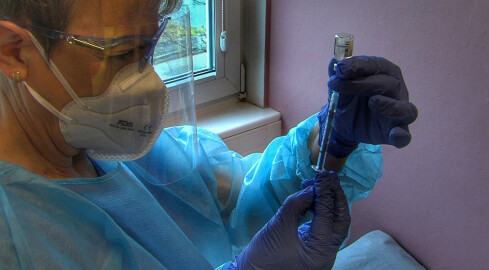 Samorządowcy apelują o szczepienia nauczycieli  - grafika