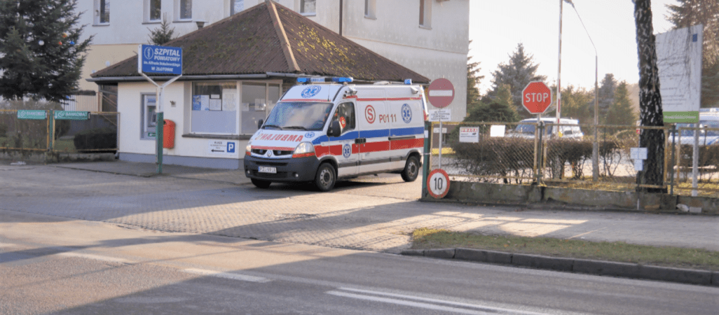 Pokrzywdzona: lekarz nie zauważył złamania nogi. Szpital: opieka była kompleksowa 