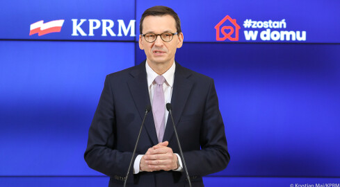 Wszystkie obostrzenia przedłużone. Nakaz zasłaniania ust i nosa. Eg - grafika