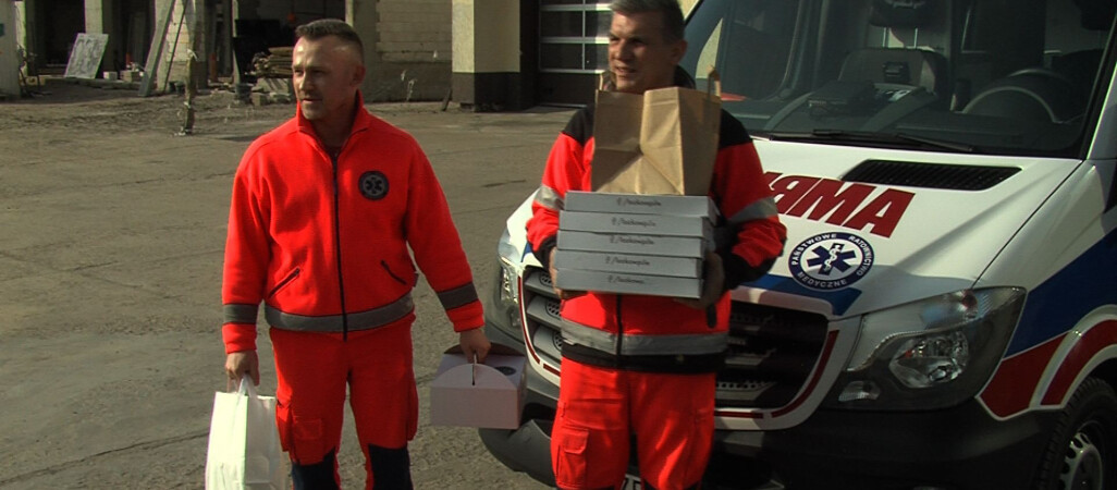 Darmowe posiłki dla pracowników służby zdrowia - VIDEO