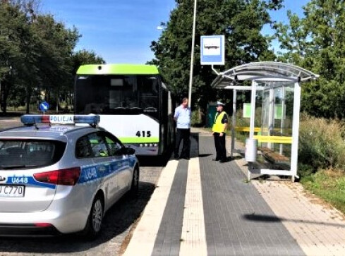 Ruszyły kontrole "maseczkowe" w sklepach i w autobusach  - grafika