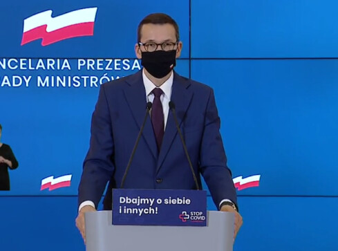 Ile osób wejdzie do kościoła? Premier ugina się po liście arcybis - grafika