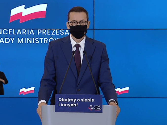 Ile osób wejdzie do kościoła? Premier ugina się po liście arcybis - grafika