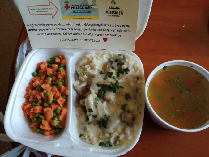 „Obiad dla chodzieskich pielęgniarek”. Kobiety są w kwarantannie - grafika