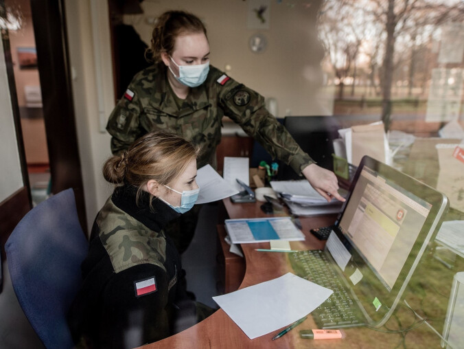 Żołnierze wielkopolskiej brygady WOT wspierają sanepid - grafika